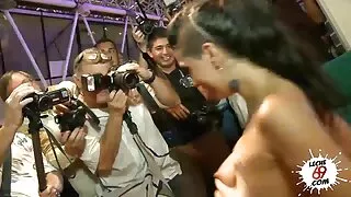 লোক অপেশাদার ভিডিও সেক্স দেখতে চাই নগ্ন প্রতিবেশী.