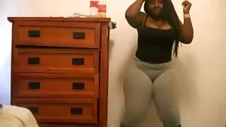 বড় প্রাকৃতিক স্তন সঙ্গে সুন্দর মেয়ে. কারিনা কাপুর সেক্স ভিডিও